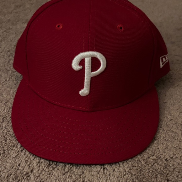 Phillies fitted cap size 7 1/4 - Picture 1 of 2